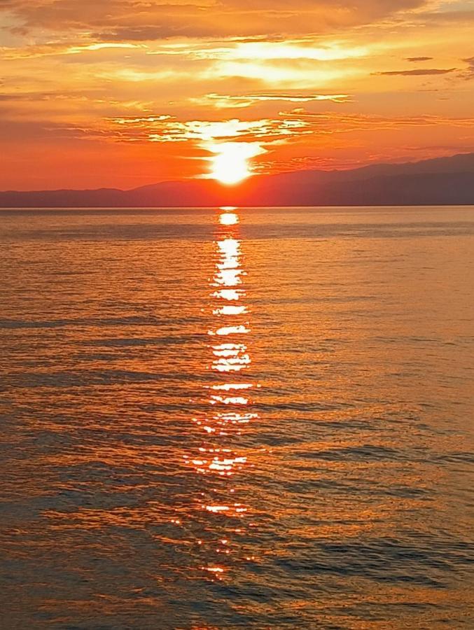 Golden Sunset Beach Apartment Skála Kallirákhis Buitenkant foto