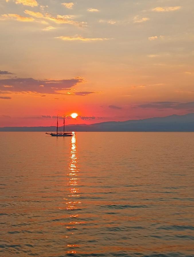 Golden Sunset Beach Apartment Skála Kallirákhis Buitenkant foto
